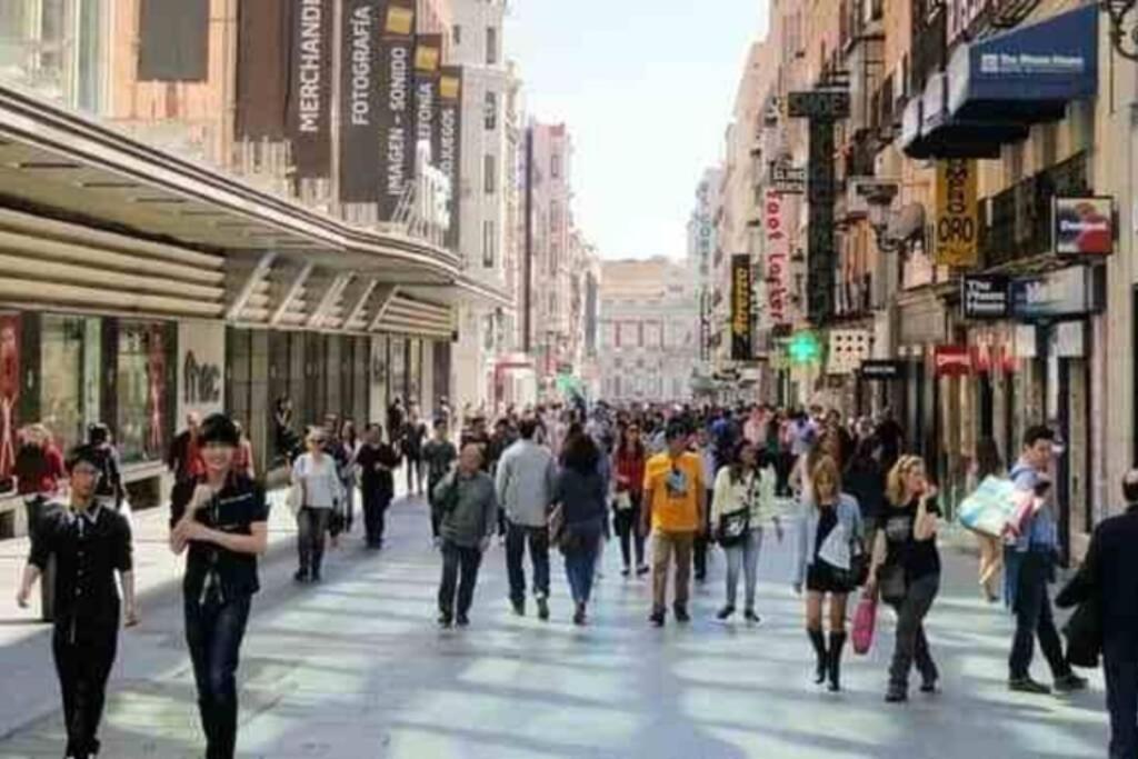 PICASSO CALLAO WiFi FREE Madrid Esterno foto